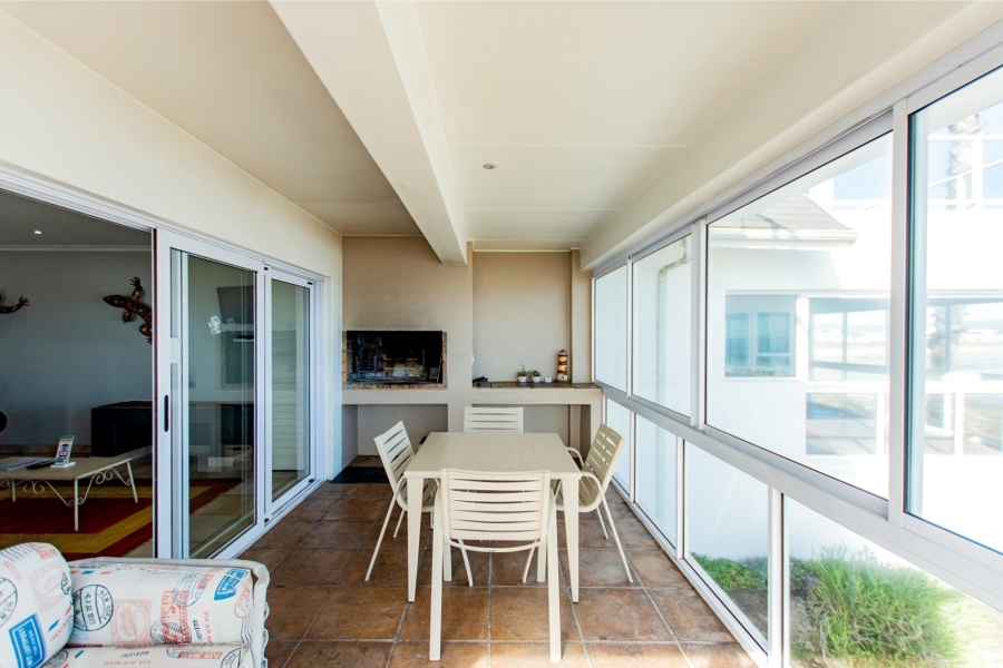 9 Bedroom Property for Sale in Shelley Point Western Cape